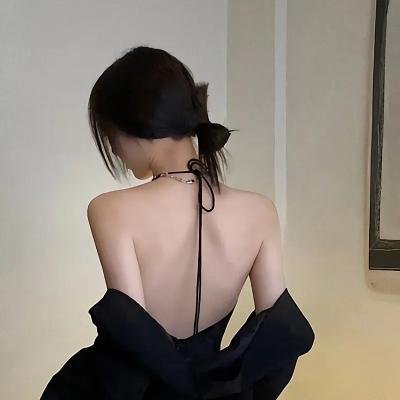 荒草地